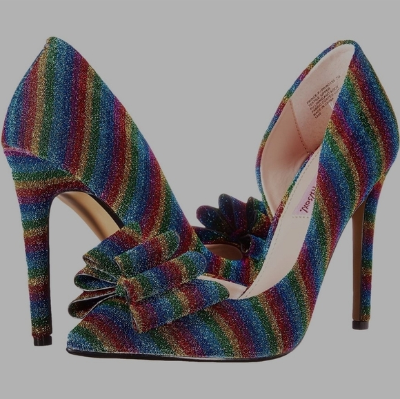 Betsey Johnson women's stilleto pumps - Picture 2 of 2